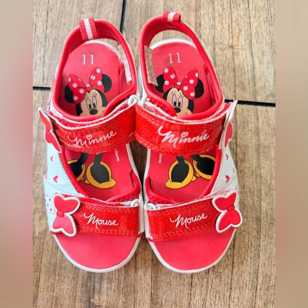 Disney Minnie Mouse children's red and white polka dot closed-toe sports sandals